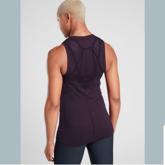 Athleta Oxygen Tank - Picture 2 of 10